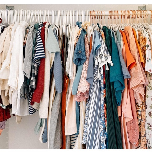 10 item s/m mystery box (dresses, tops, and more!) - Picture 2 of 3